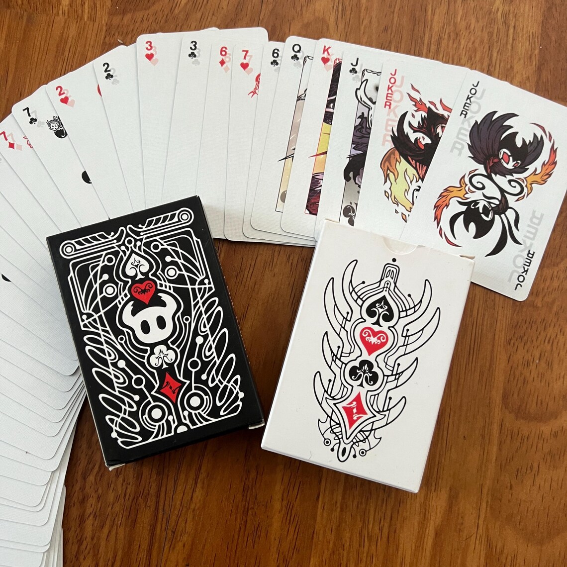 Board Games - مجموعة بطاقات البوكر القياسية من هولو